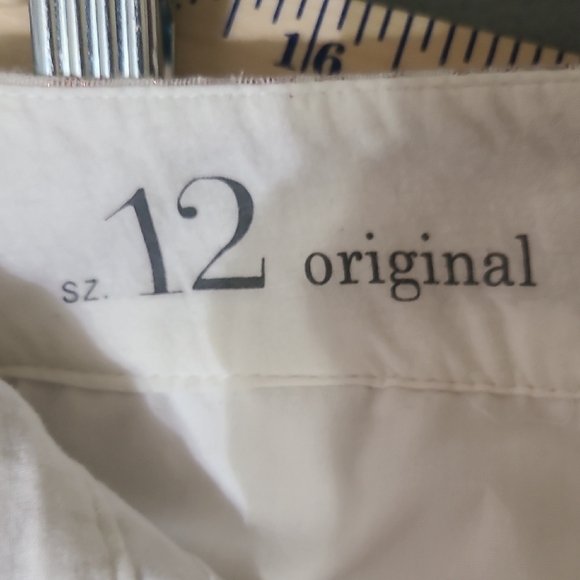 ANN TAYLOR LOFT Women's Elegant Cream/Gold Patterned Women Shorts - Size 12 - Picture 8 of 13